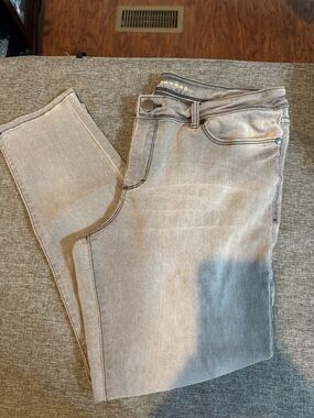 LC Lauren Conrad Light Gray Skinny Jeans
